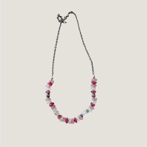 ✨3/$25✨ Vintage Avon Pink Rock & Silver tone necklace